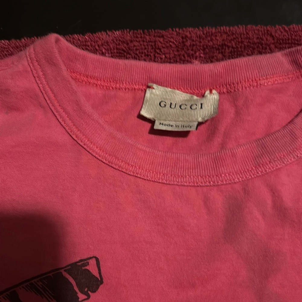 Girls gucci tshirt have discoloration